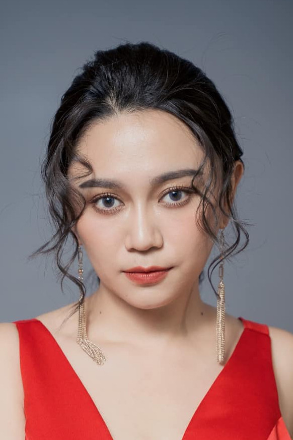 et billede af Nancy Yang