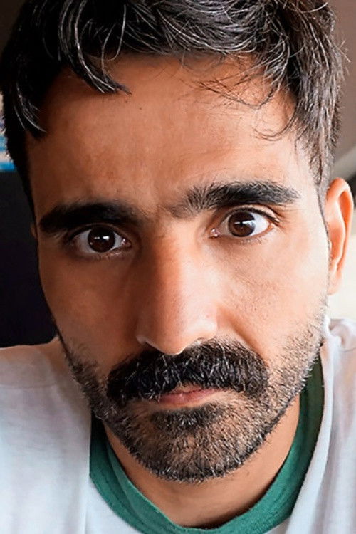 et billede af Cem Kaya