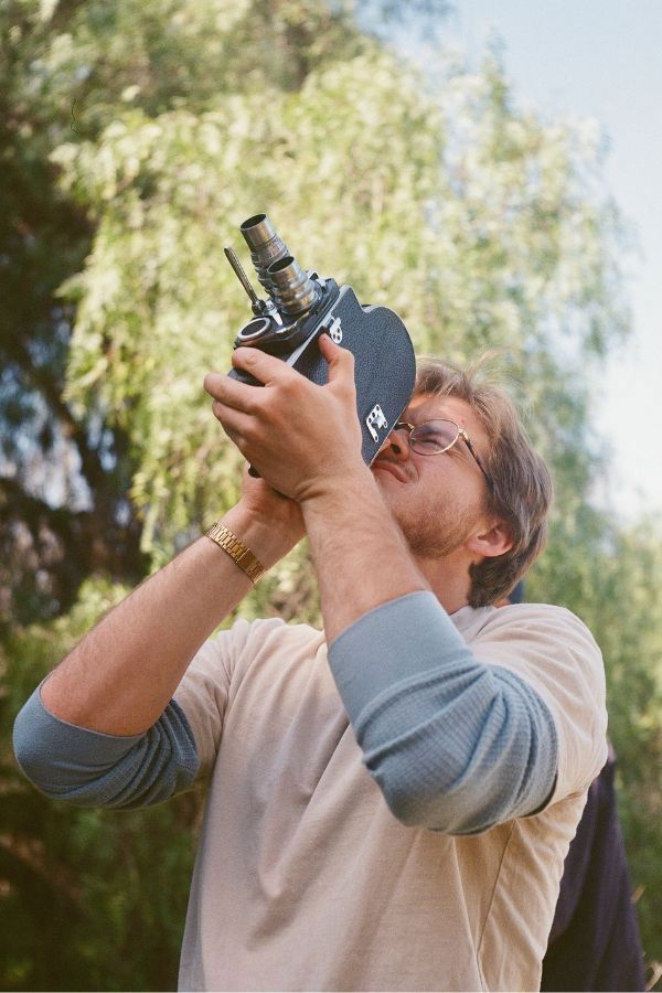 et billede af James DeLisio