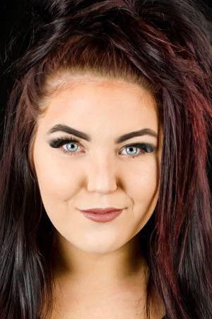 et billede af Evangeline Carey