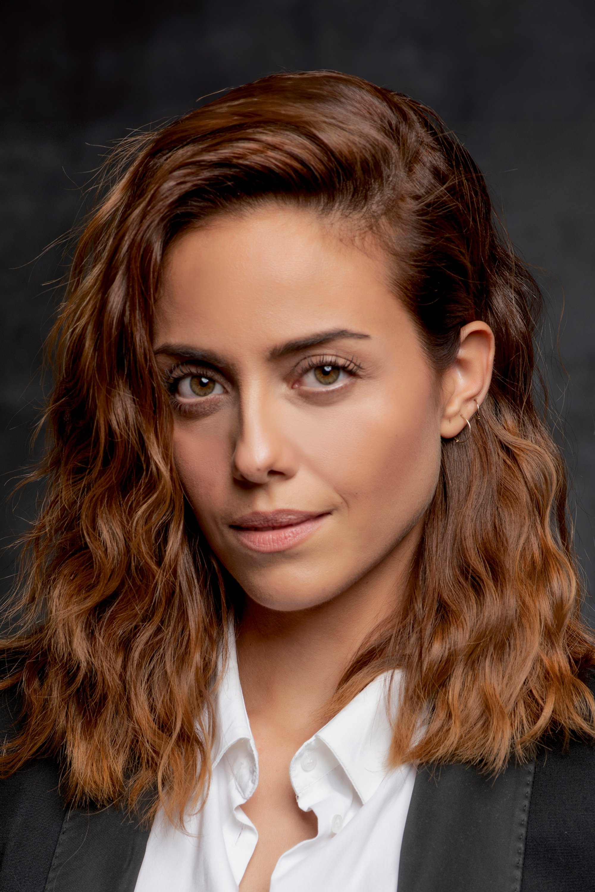 et billede af Deniz Barut