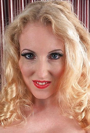 et billede af Christina Allure