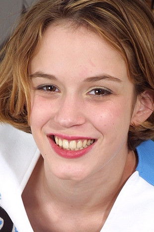 et billede af Claire Bandit