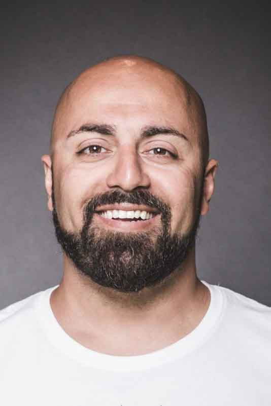 et billede af Ali Mahlodji