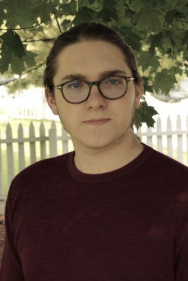 et billede af Logan Fondriest