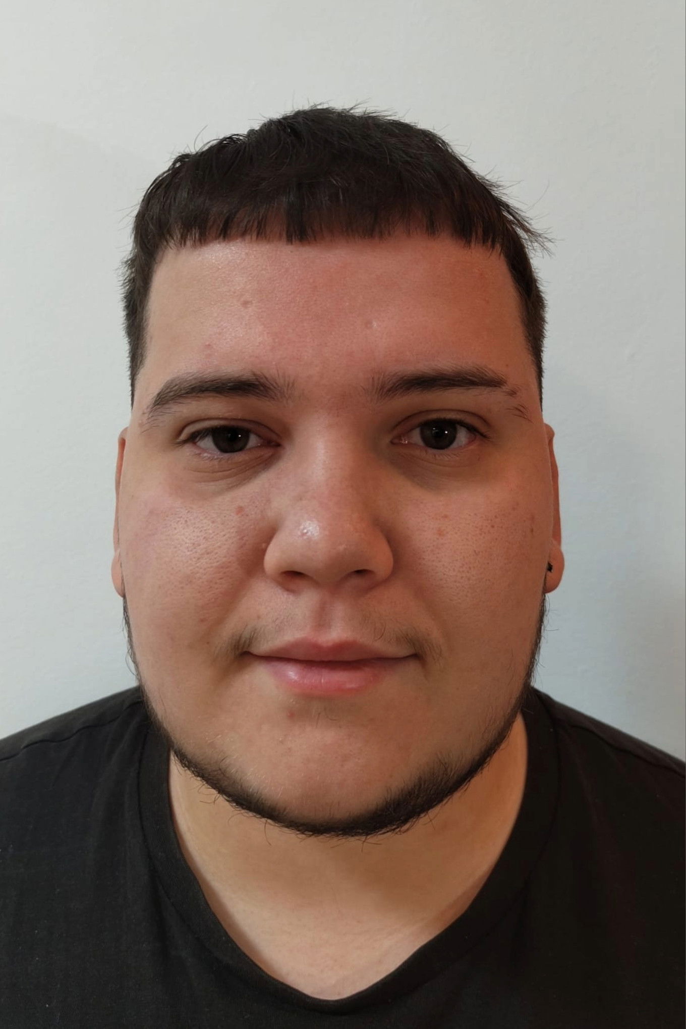 et billede af Cristian Roales