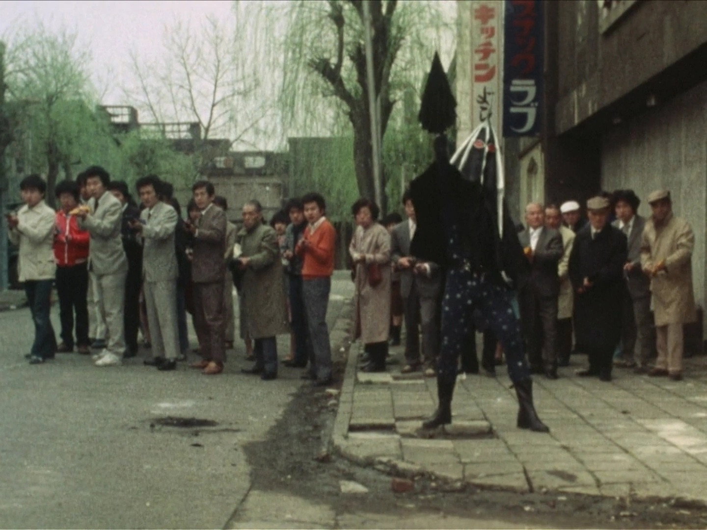 Kamen Rider Season 7 :Episode 29  Rain, Rain, Fall, Fall! The Bizarre Umbrella Man!!