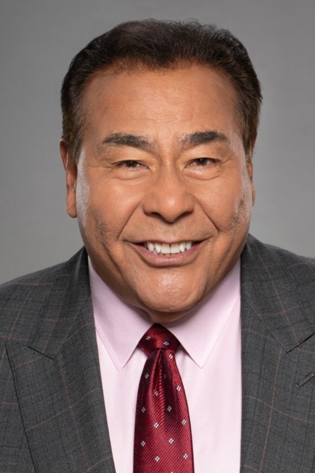 et billede af John Quiñones