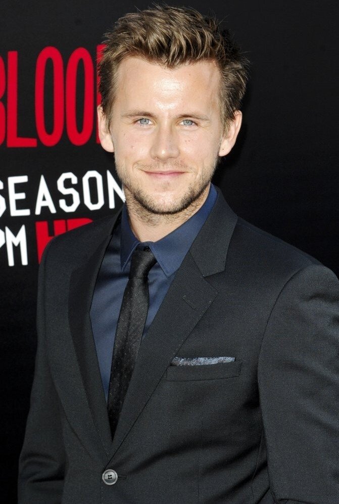 et billede af Brett Lorenzini