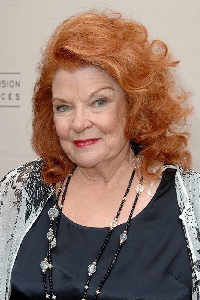 et billede af Darlene Conley