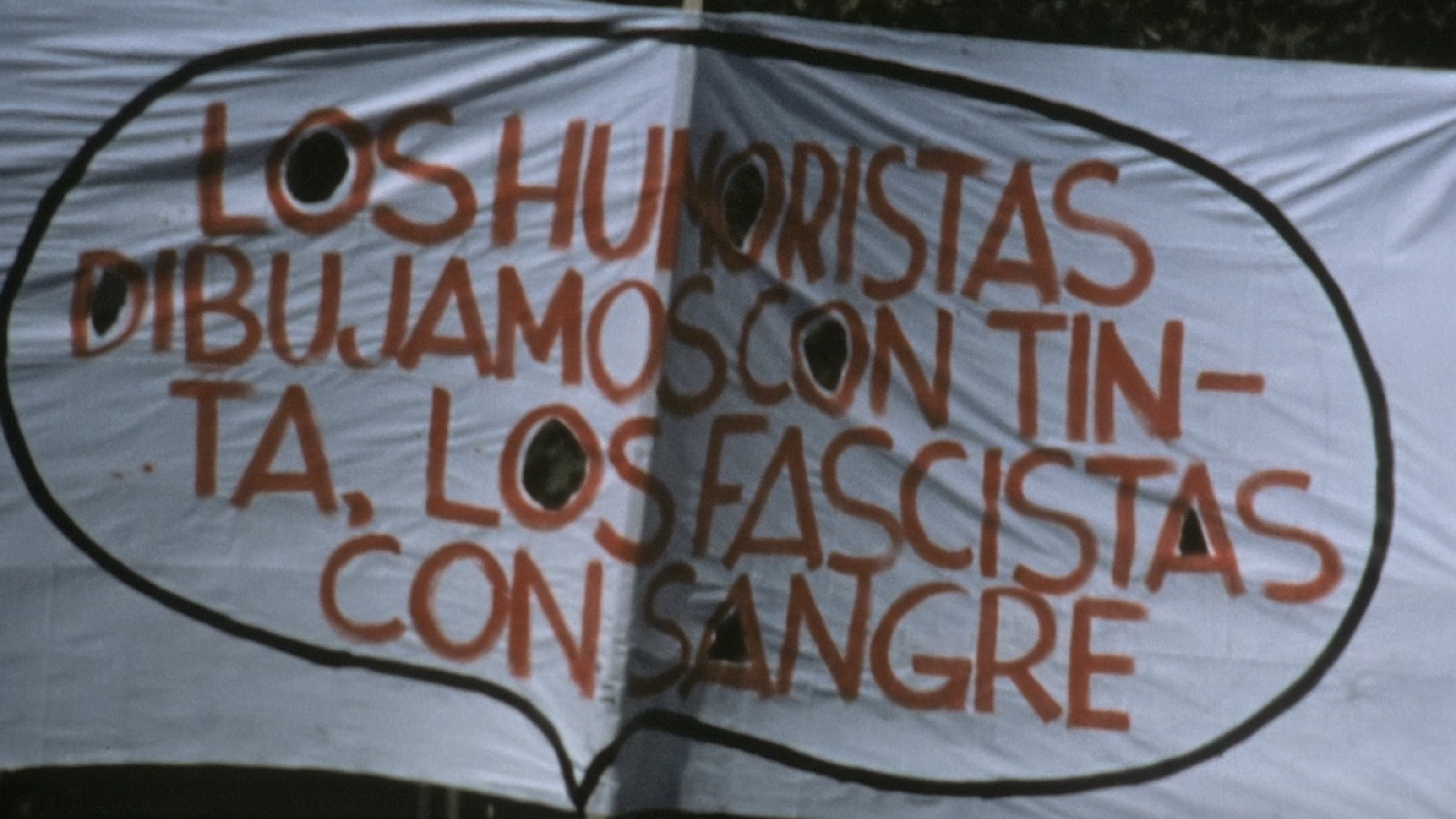 Manifestación por el atentado en la sede de "El Papus"
