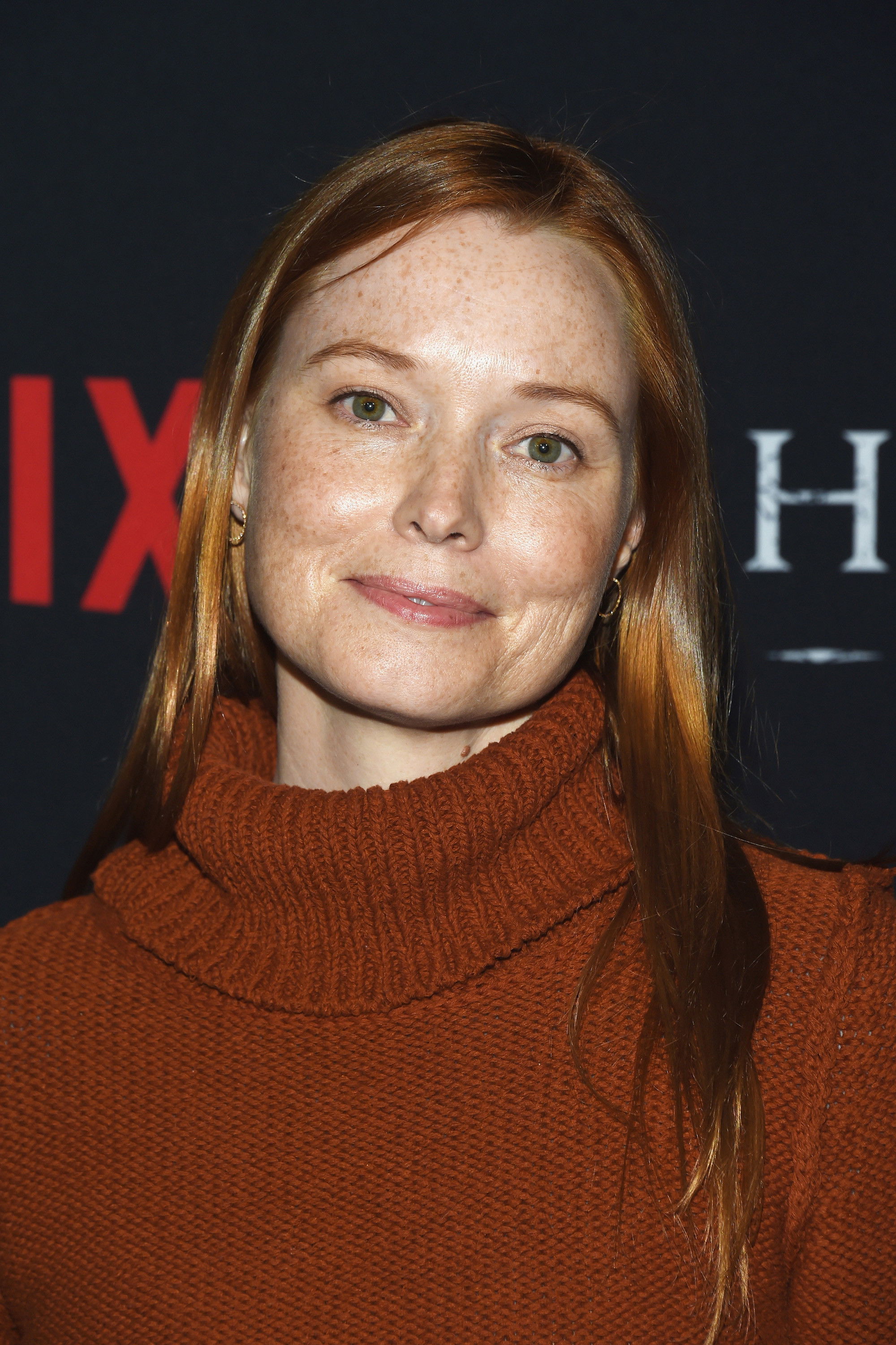 et billede af Samantha Sloyan