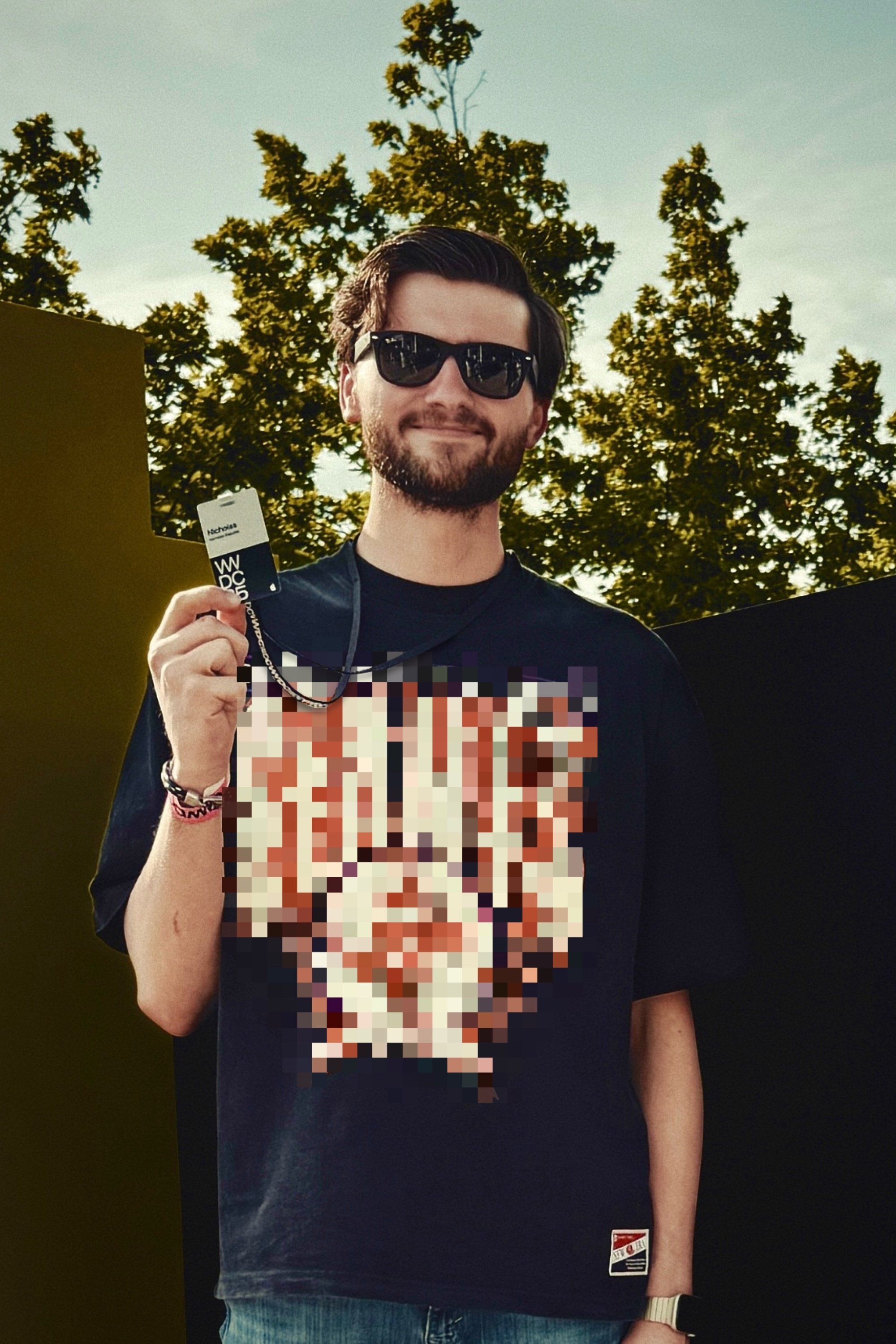 Nicholas Dapolito as Himself