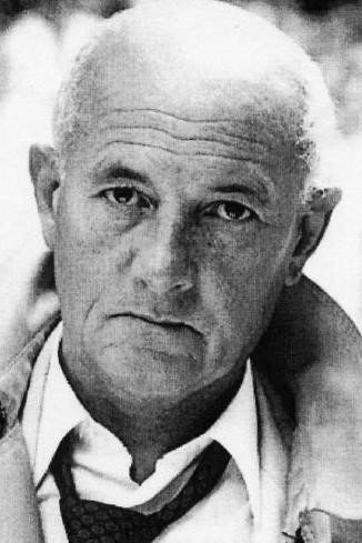 et billede af Alain MacMoy