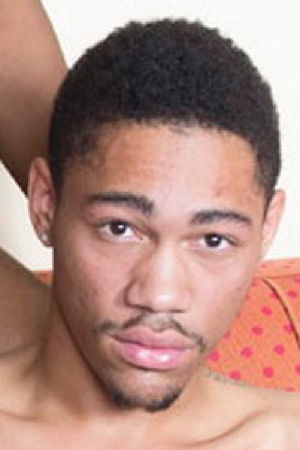 et billede af Myles Moore