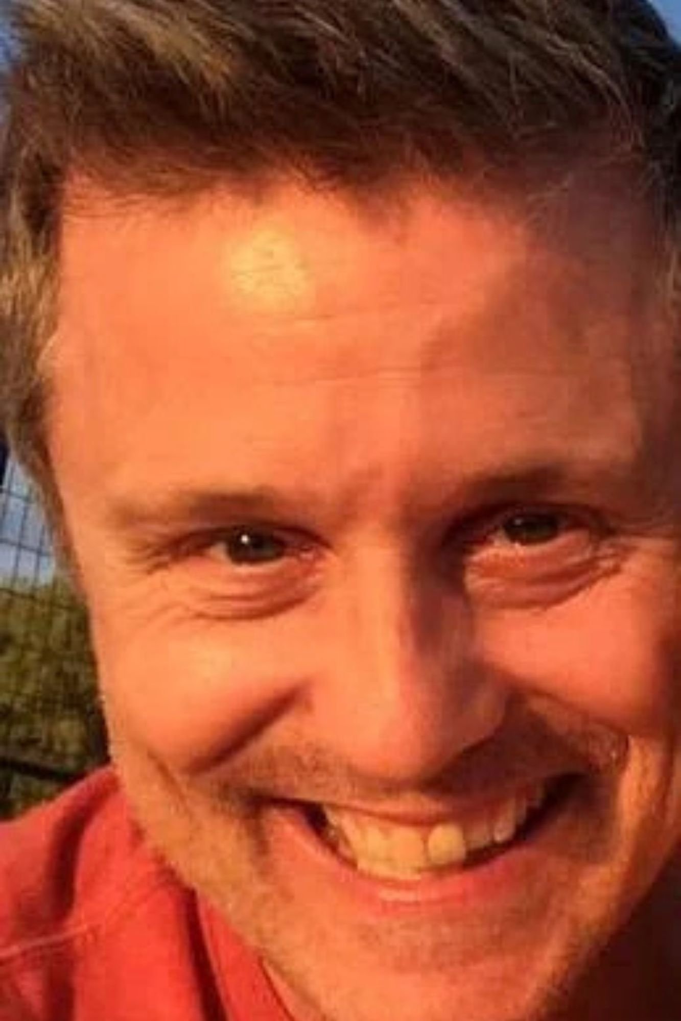 et billede af Stephen Holmes