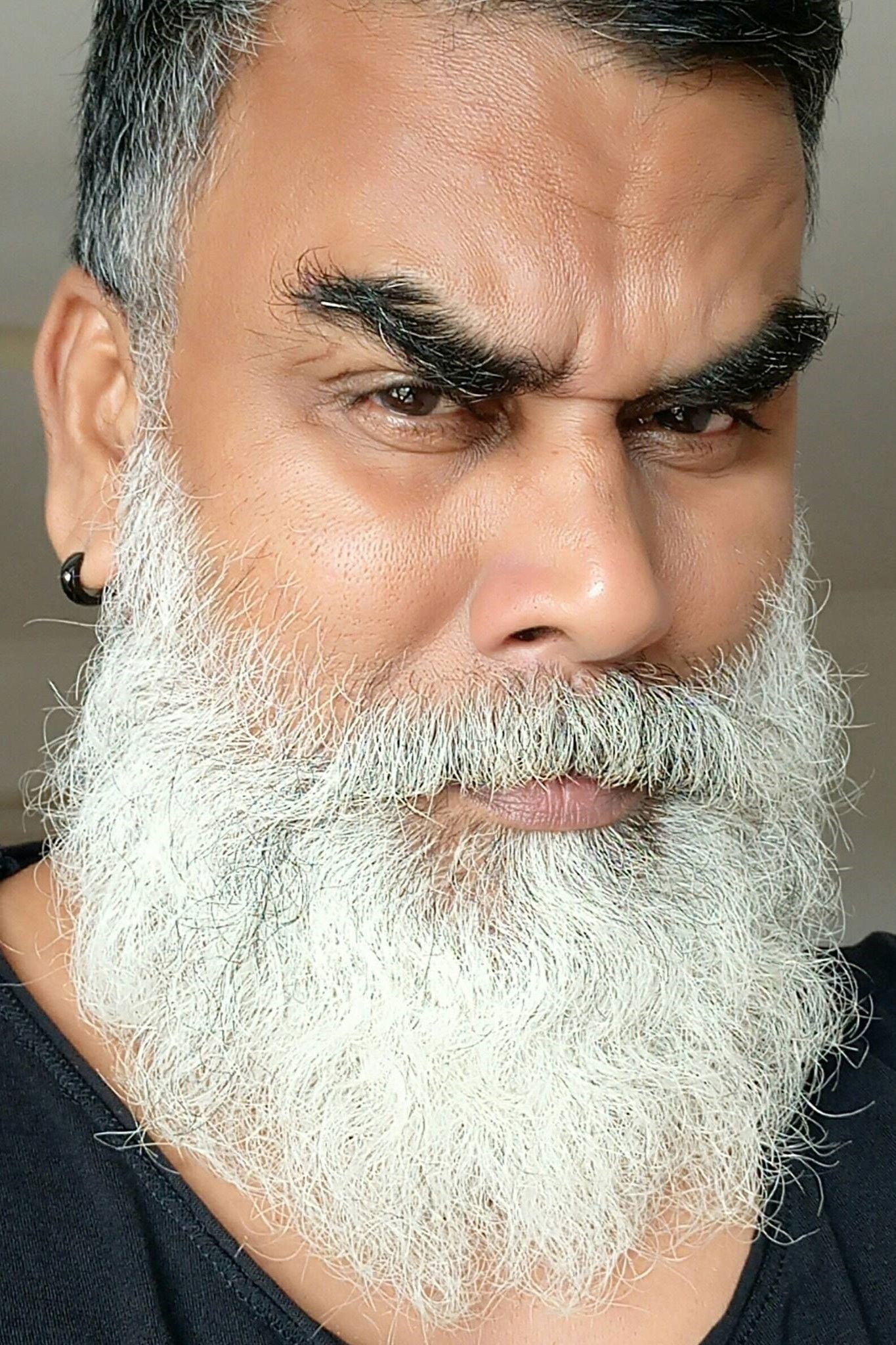 et billede af Shine C George