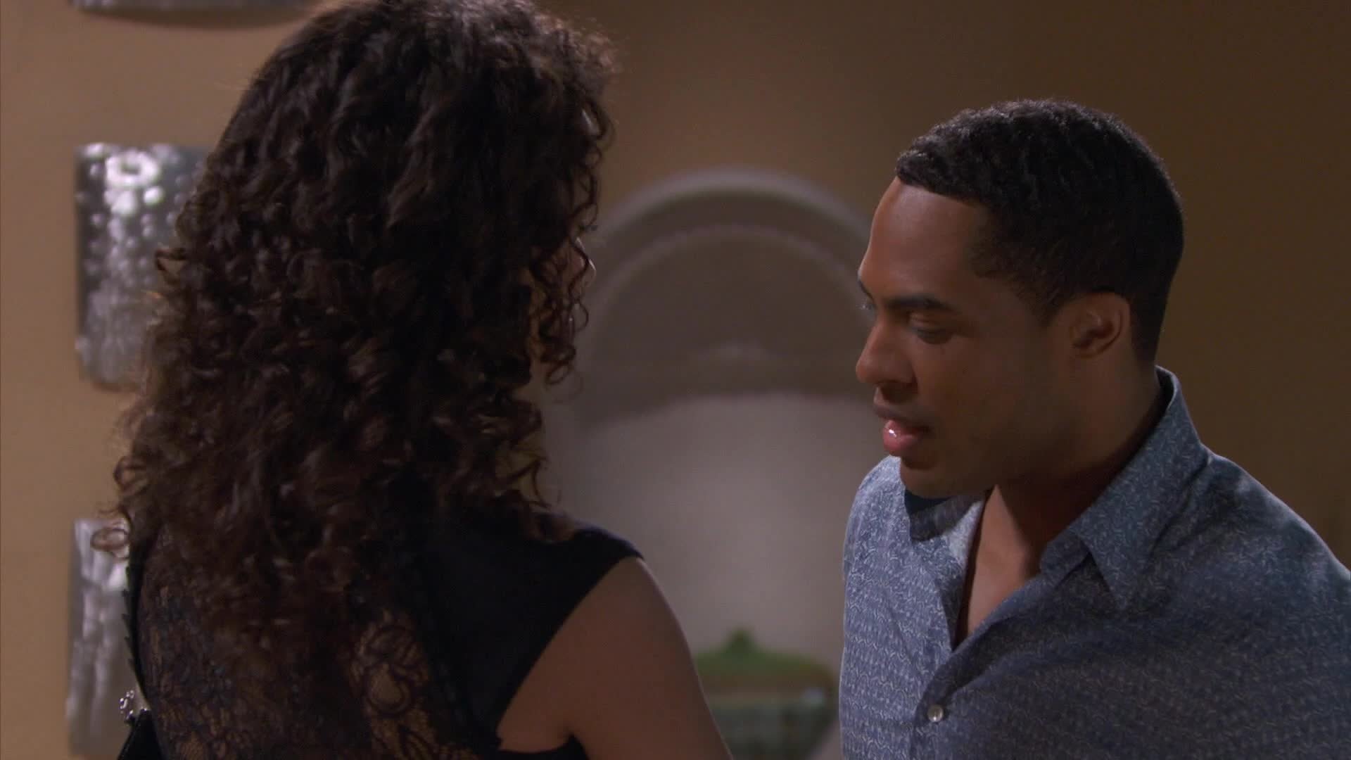 Hollywood heights season 1 episode 1 deals