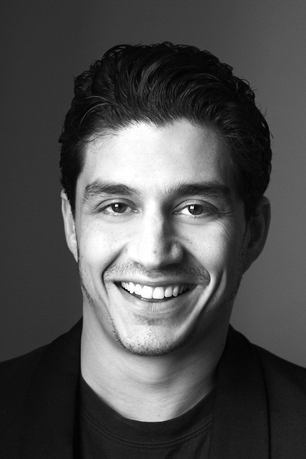 et billede af Serje Basi