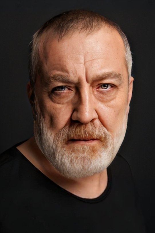 et billede af Alper Türedi