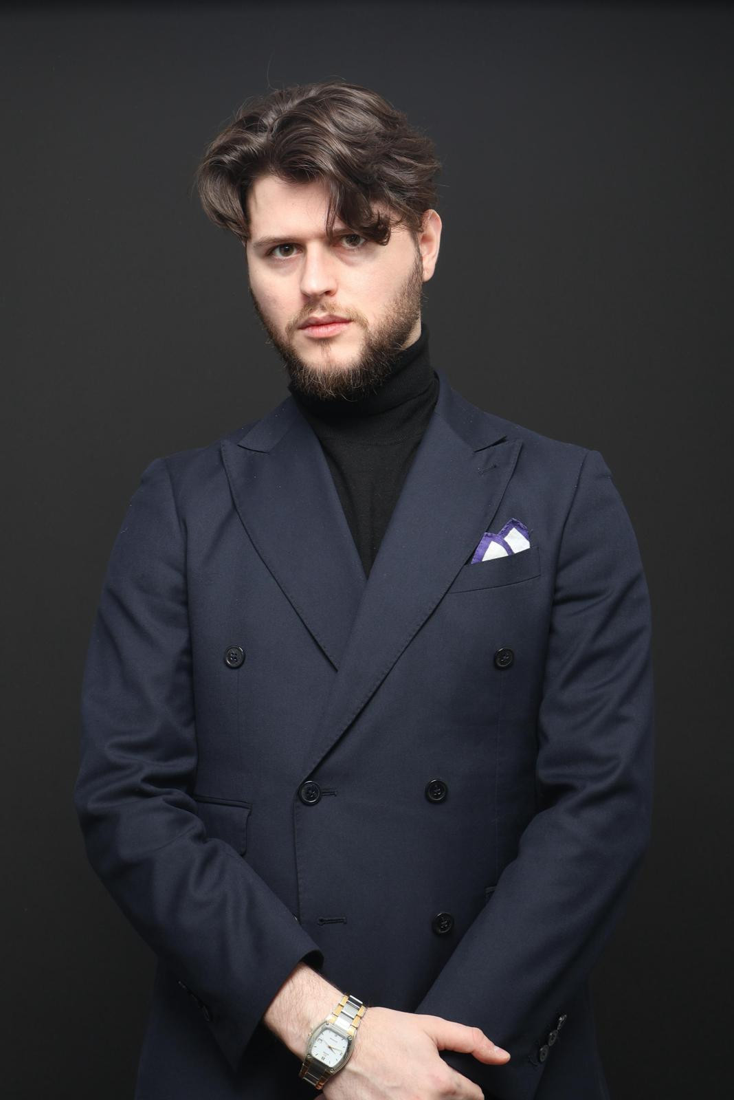 Profile José Estella with character Himself