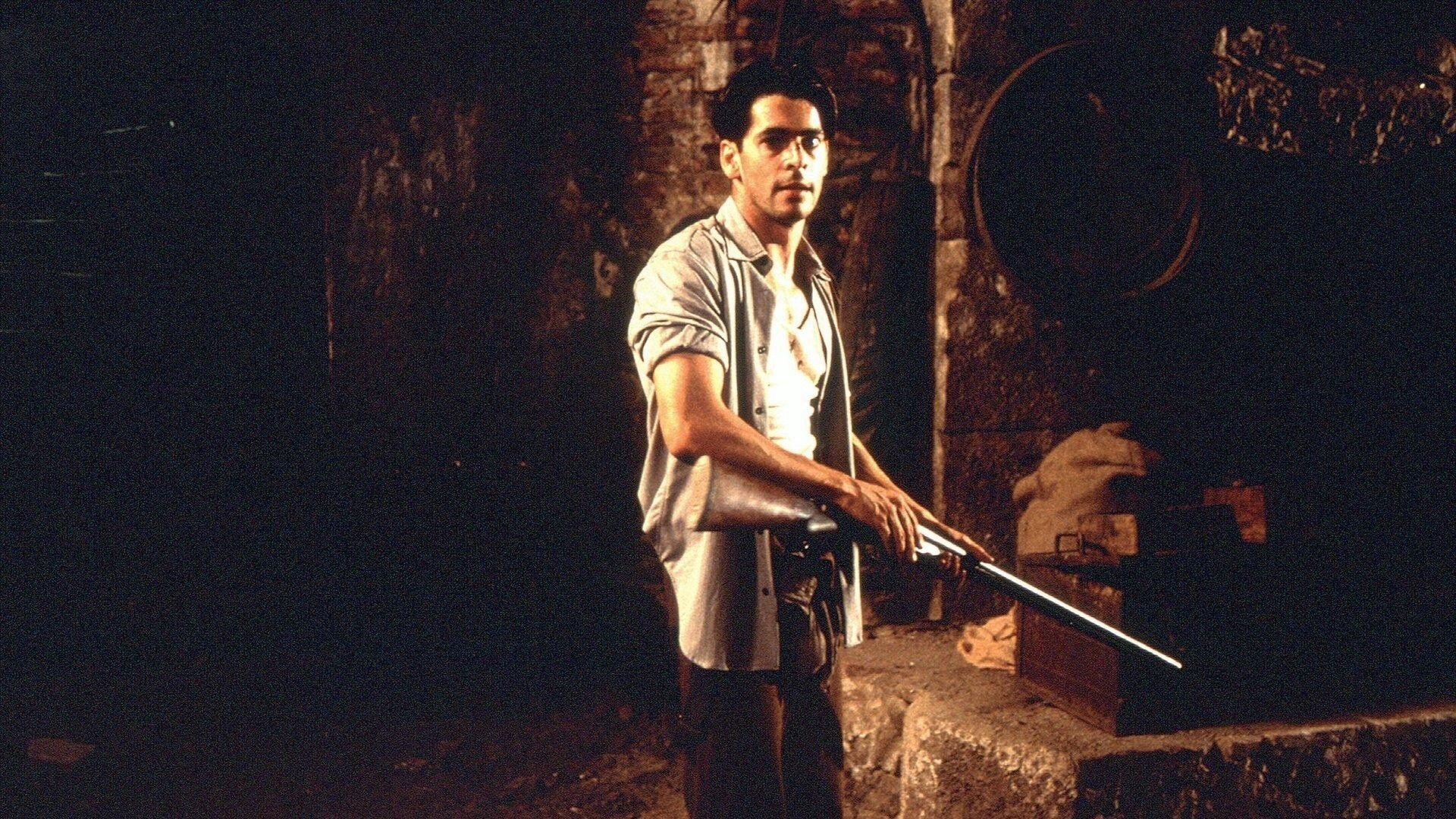 The Devil's Backbone (2001)