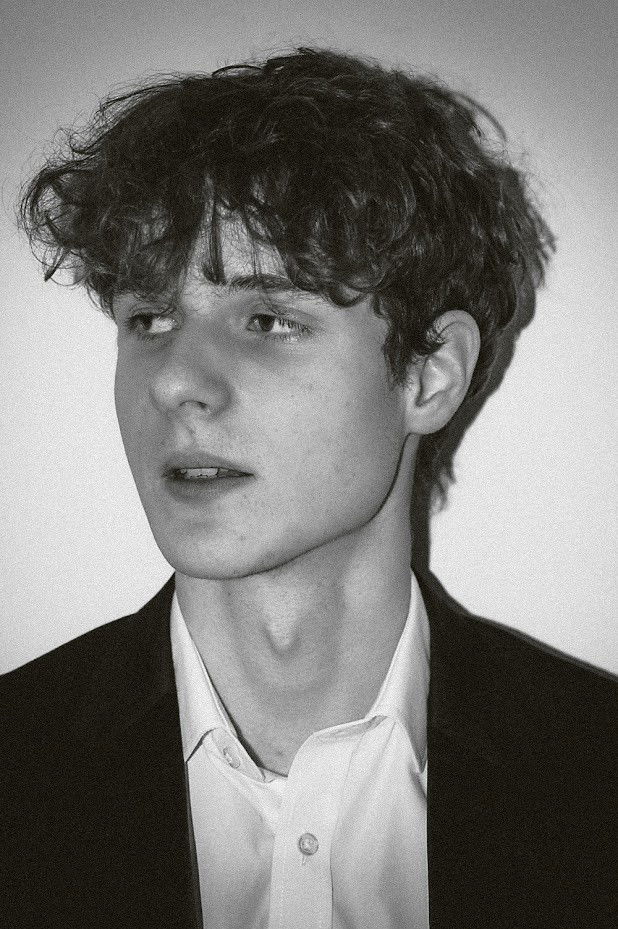 et billede af Sam Warner