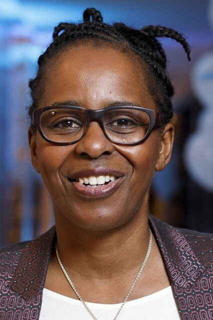 et billede af Shary Reeves