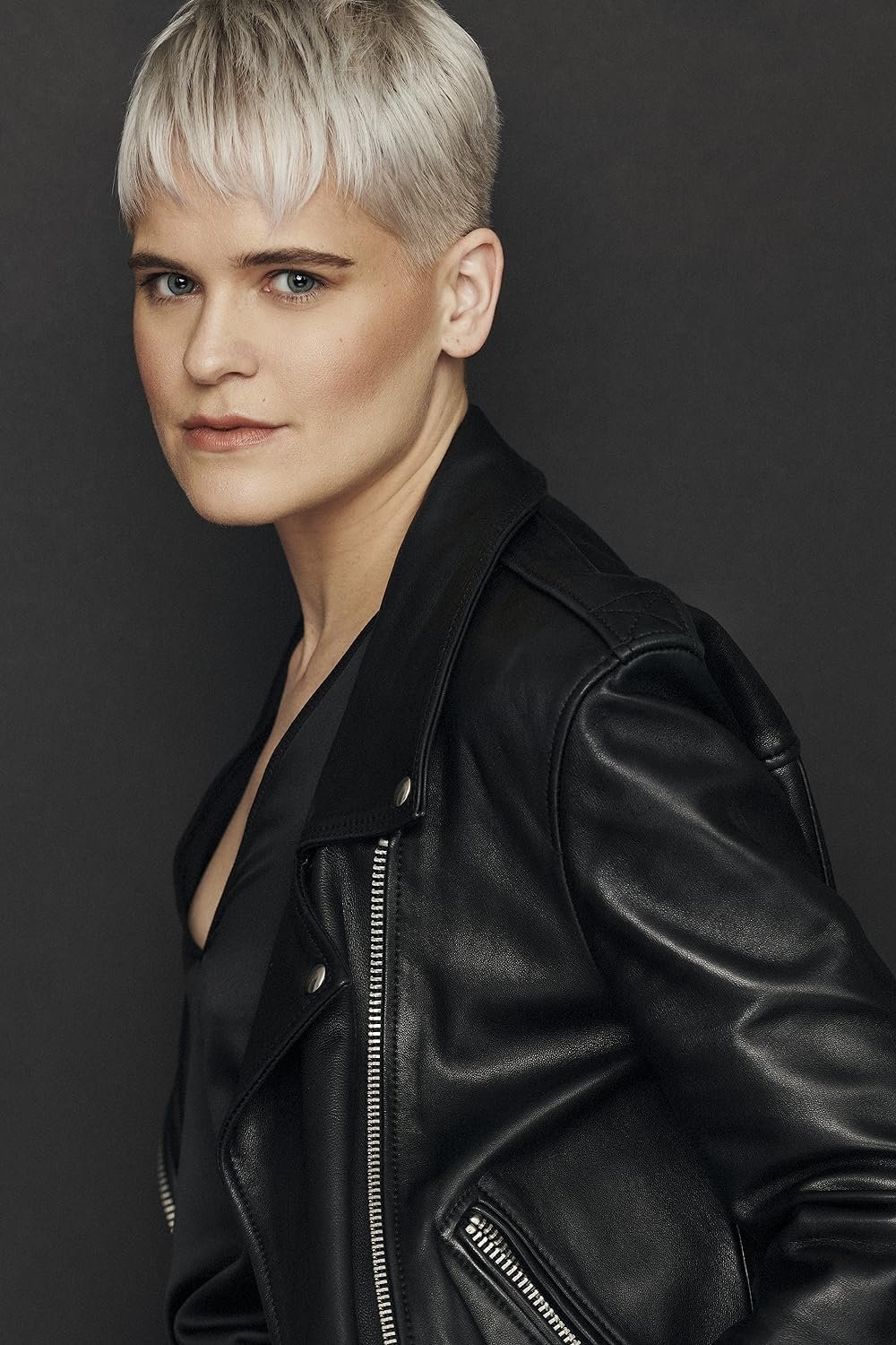 et billede af Mishay Petronelli