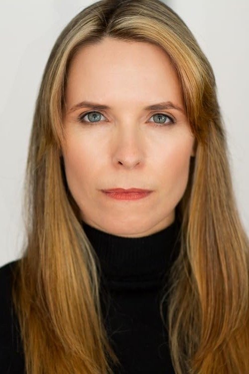 et billede af Deirdre V. Lyons