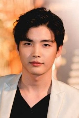 Profile image of Pasatorn Lertsathitwong, a notable actor/actress