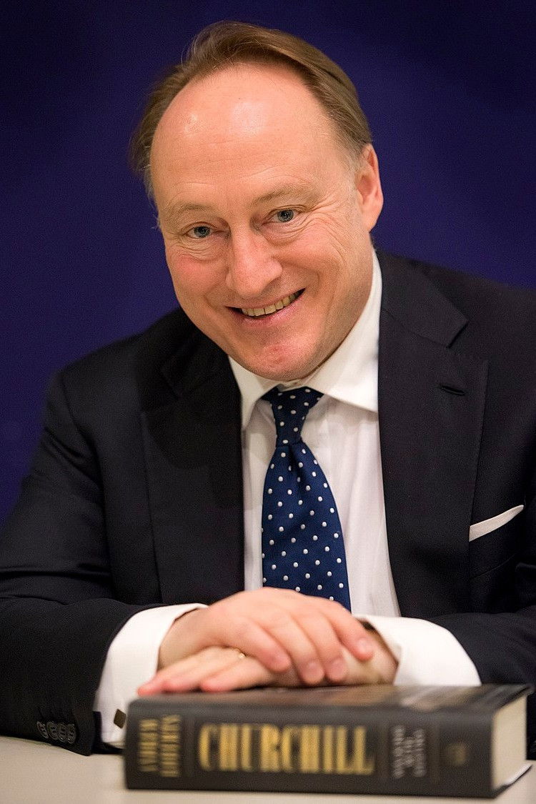 et billede af Andrew Roberts