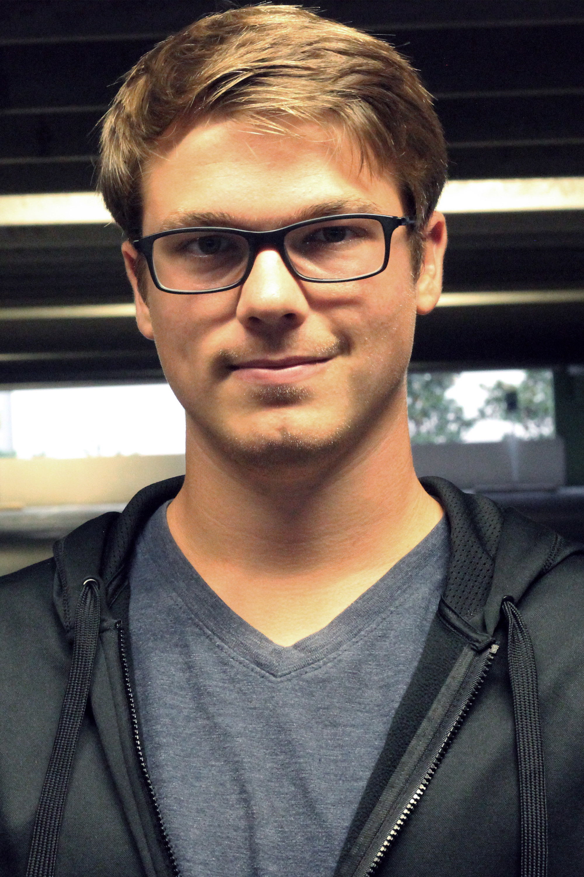 et billede af Tyler W. Moore