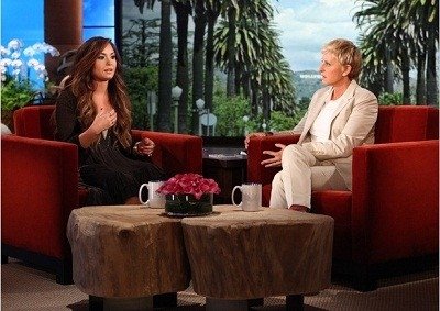 The Ellen DeGeneres Show Season 9 :Episode 7  Demi Lovato, Kathy Bates, Christina Applegate