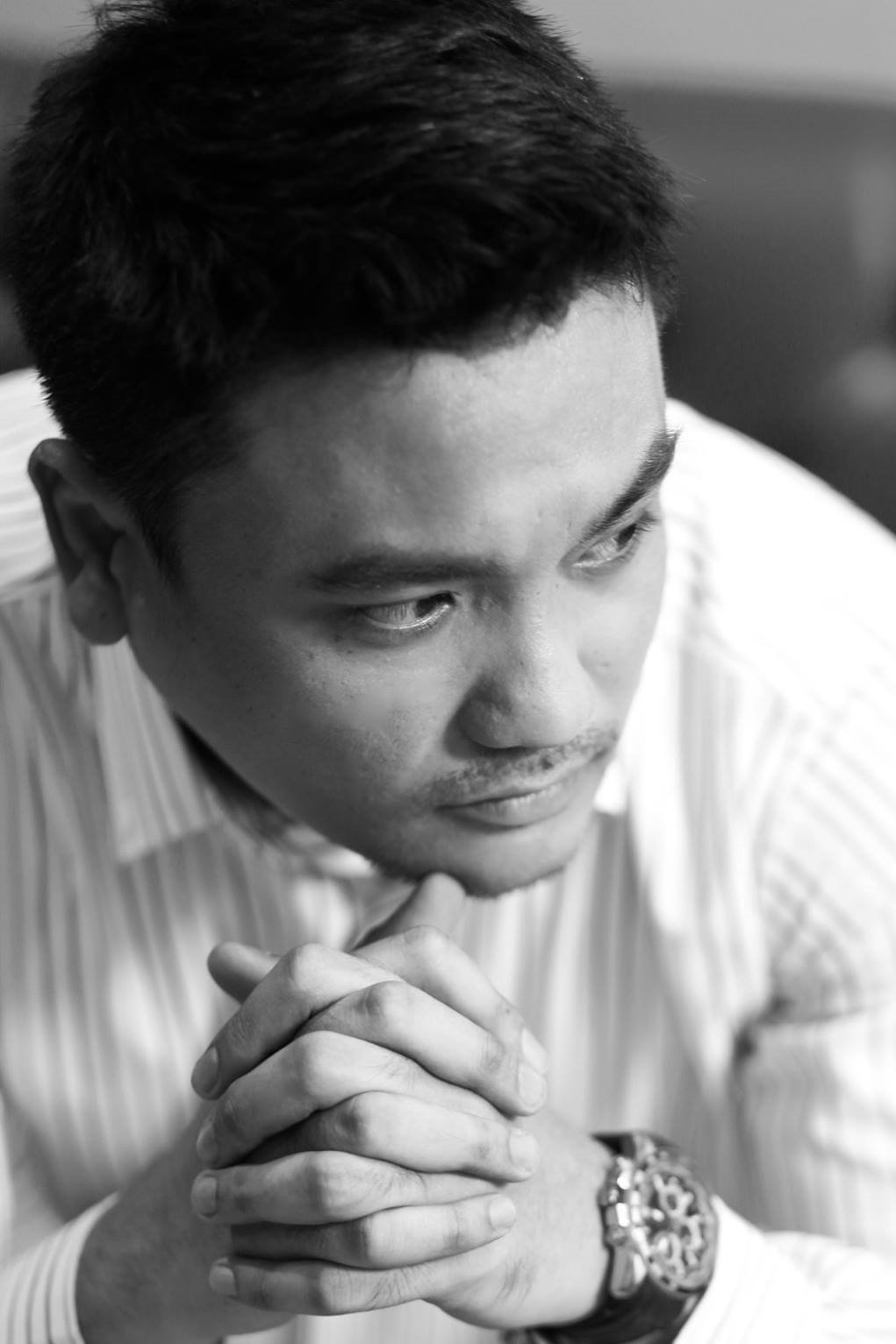 et billede af Derick Cabrido