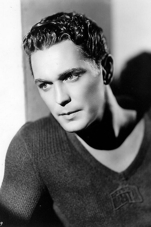 et billede af Charles Morton