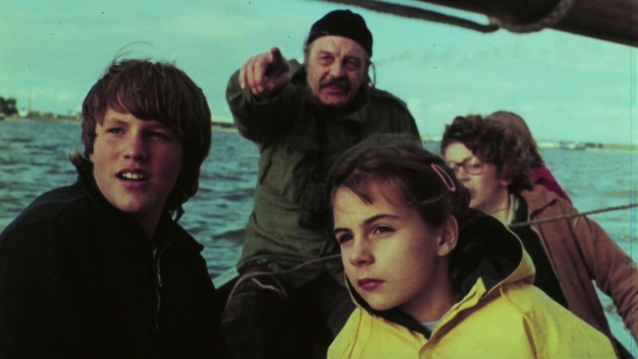 Hen in a Boat (1984)