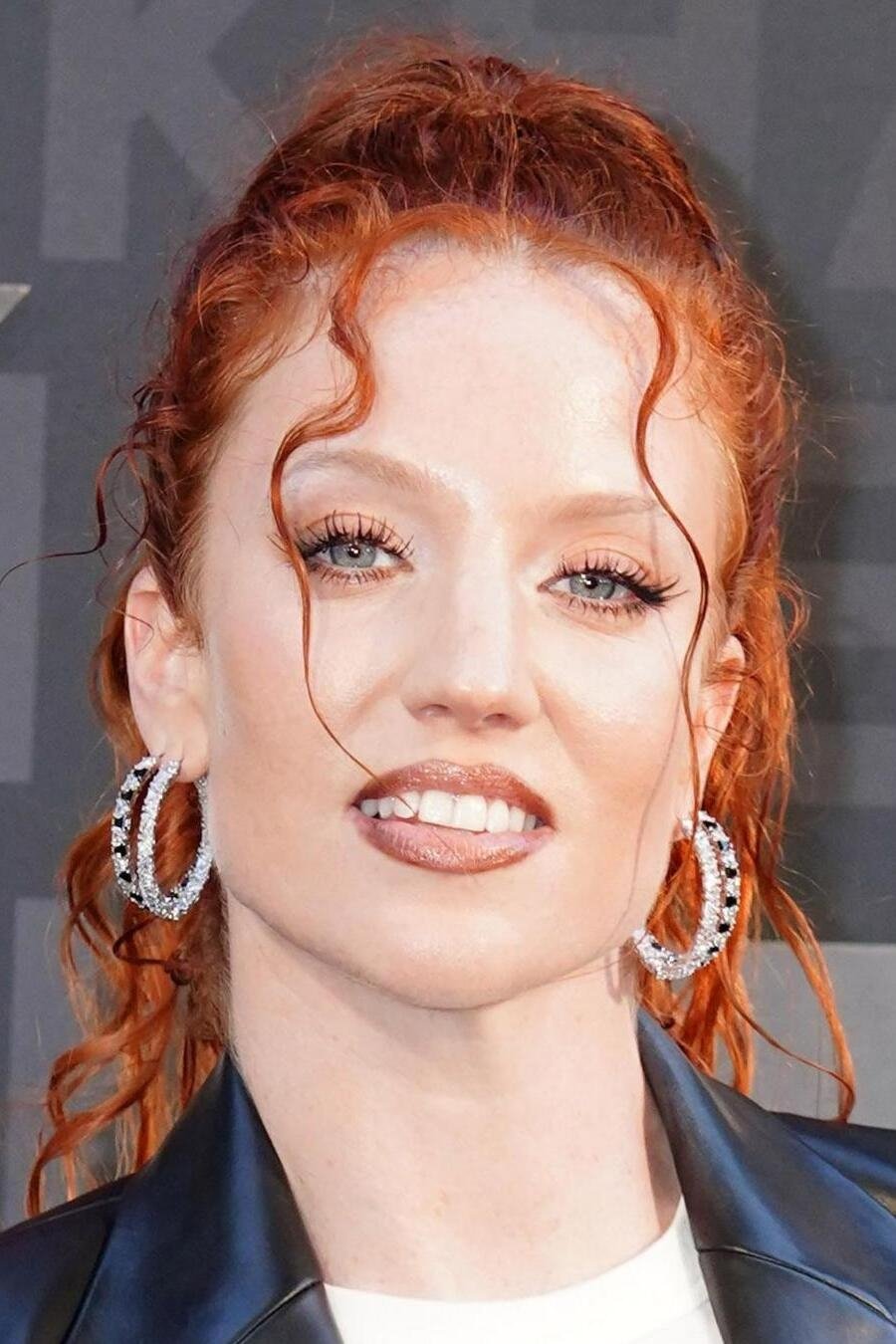 et billede af Jess Glynne