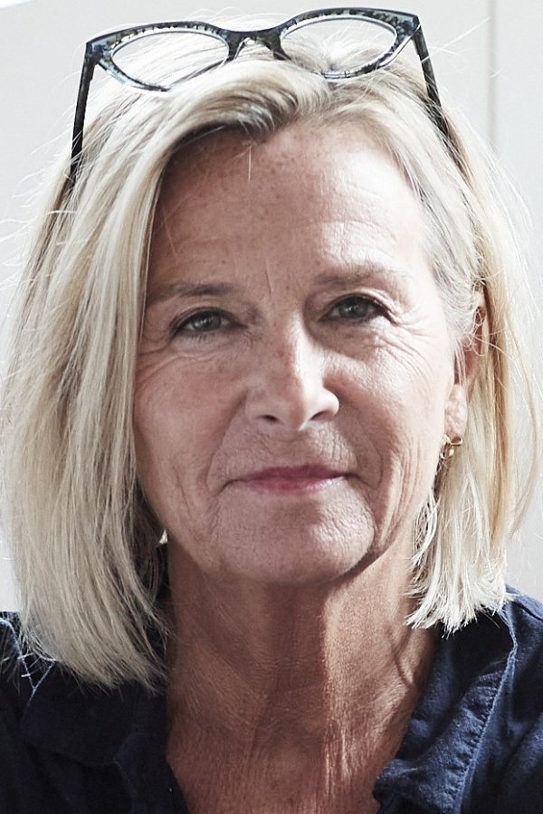 Marian Midé Andersen's picture in the cast