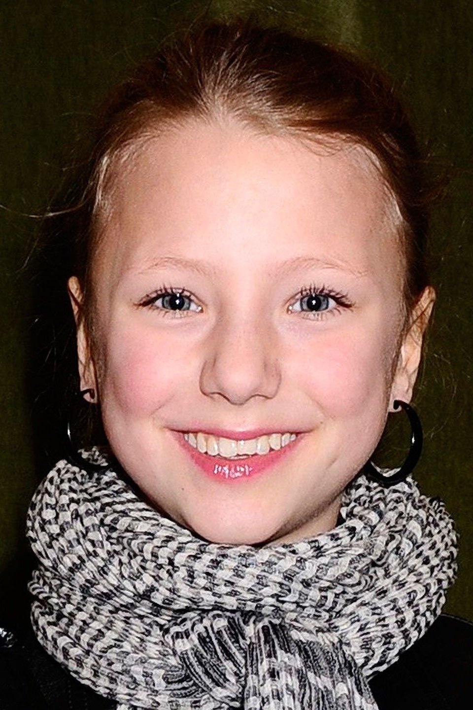 Tyra Olin's picture in the cast