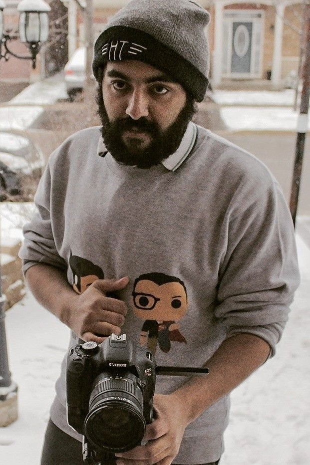 et billede af Khizer Khani