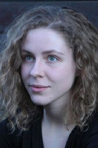 et billede af Laura Perrudin