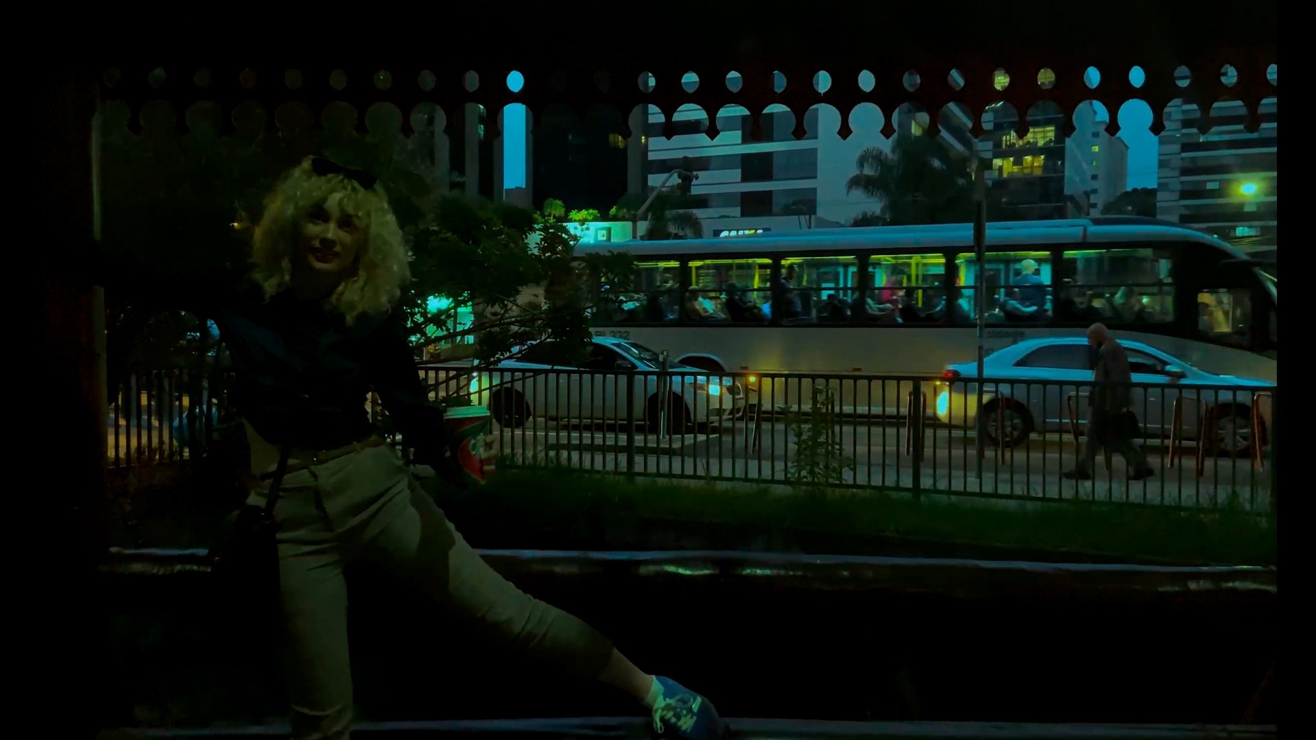 Imagem do Filme Um íntimo Sentimento Contado Em Duas Partes