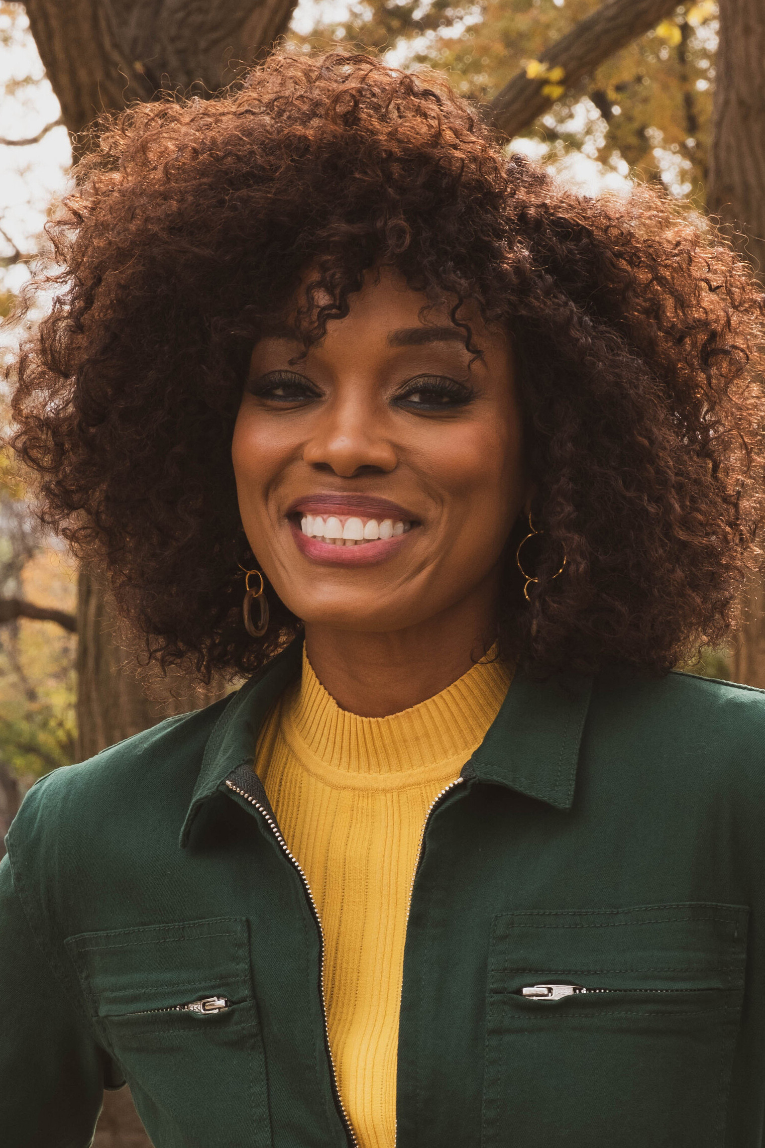 Profile Frances Turner with character Barb Howard