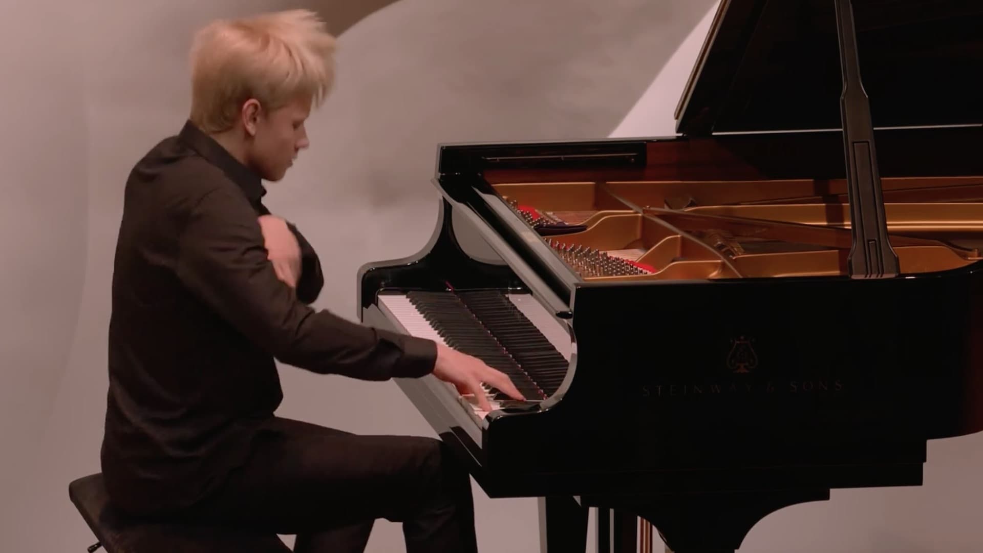 Alexander Malofeev: Fondation Louis Vuitton Recital (2019)