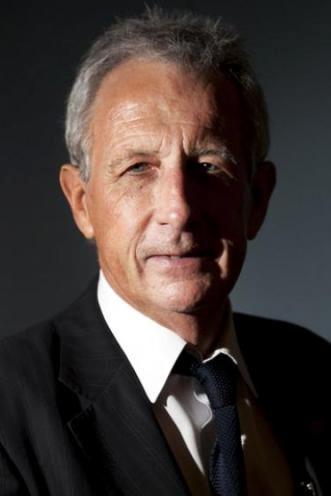 Robert Lacey's picture in the cast