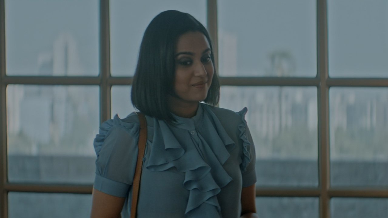Aapkey Kamrey Mein Koi Rehta Hai