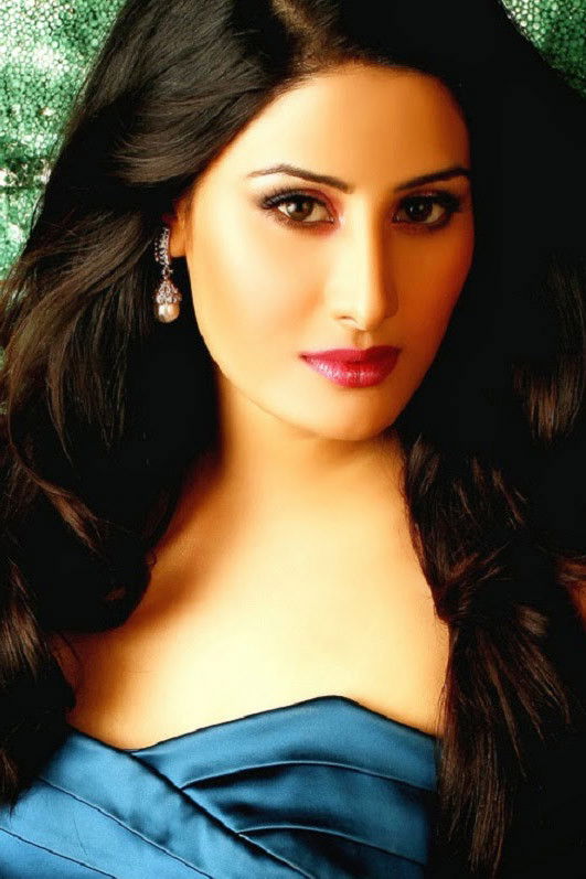 et billede af Arjumman Mughal