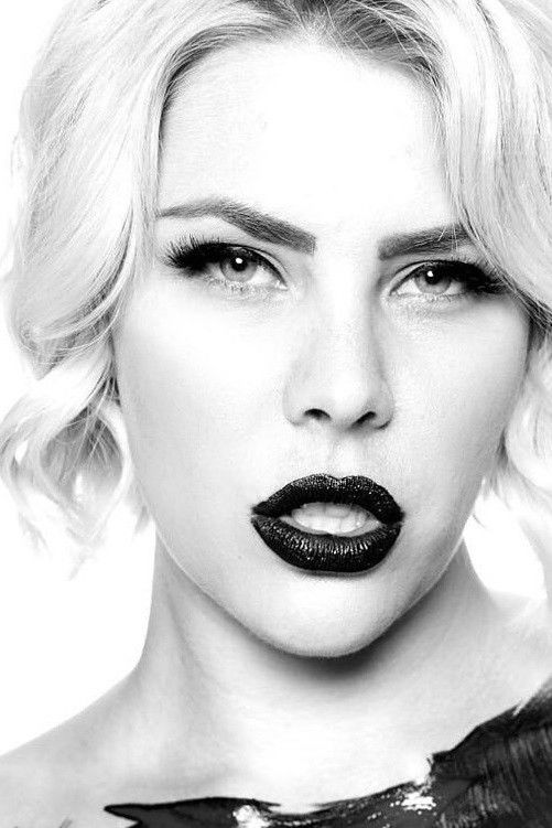 et billede af Bella Bathory