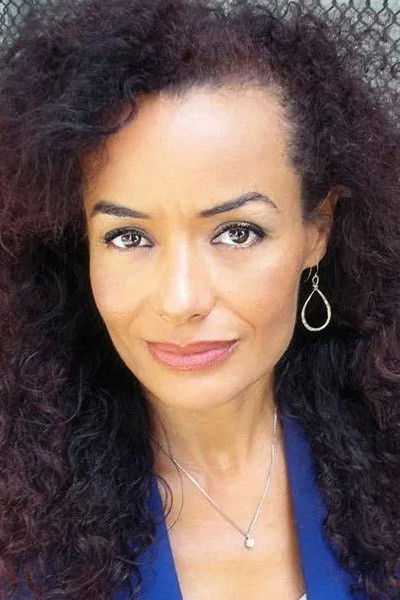 et billede af Galyn Görg